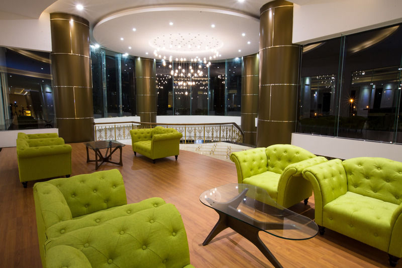 Golden Peak Resort & Spa Mieu Ong Экстерьер фото
